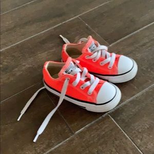 Toddler/baby converse sneakers